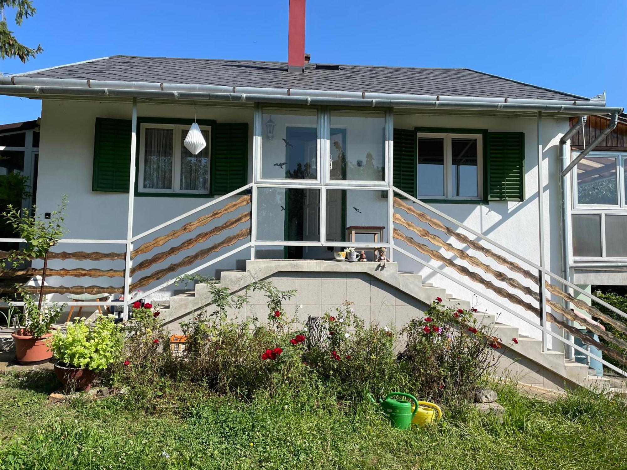 Stupa-rezi-tatika-haz Apartment *