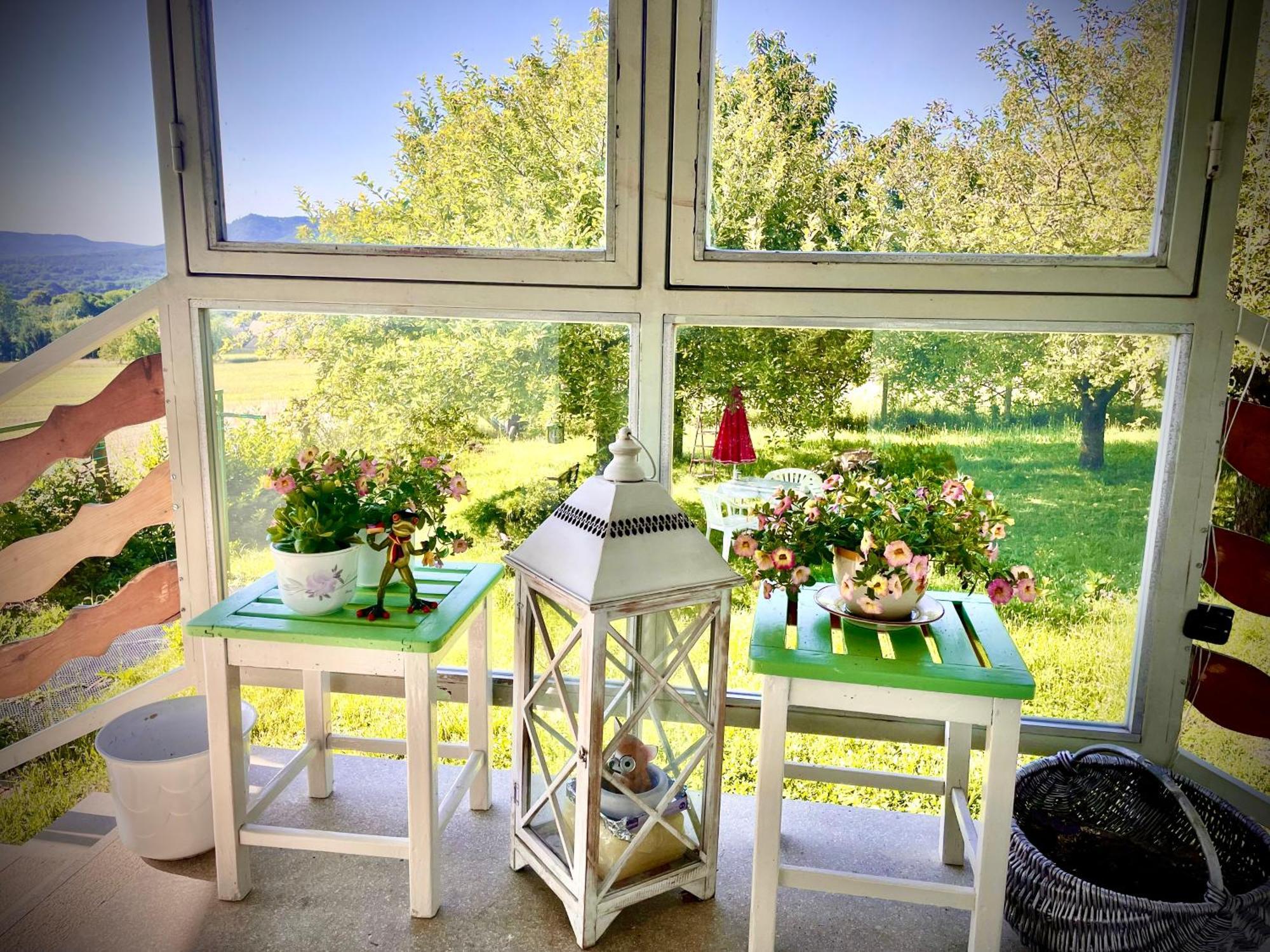 Stupa-rezi-tatika-haz Apartment